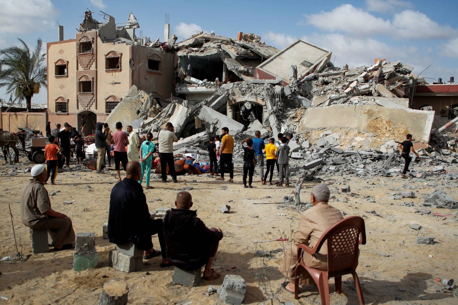 Israel escalates Rafah assaults after Gaza ceasefire negotiations fail.